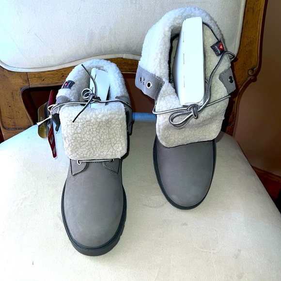 Timberland Suede Boots - Picture 1 of 17